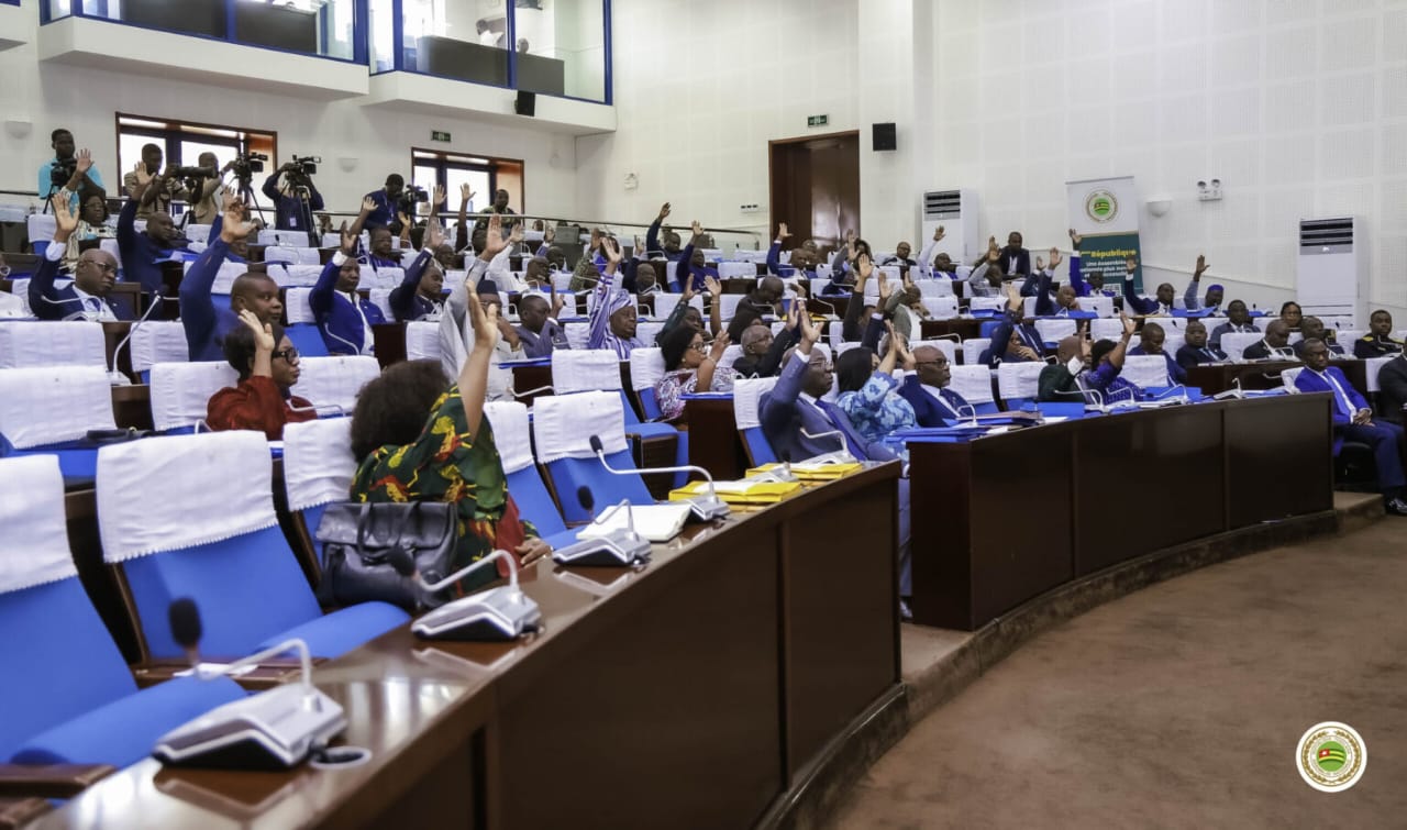 Projet de loi portant transfert des missions du FAIEJ à l’ADTPME : l’Assemblée nationale donne son aval