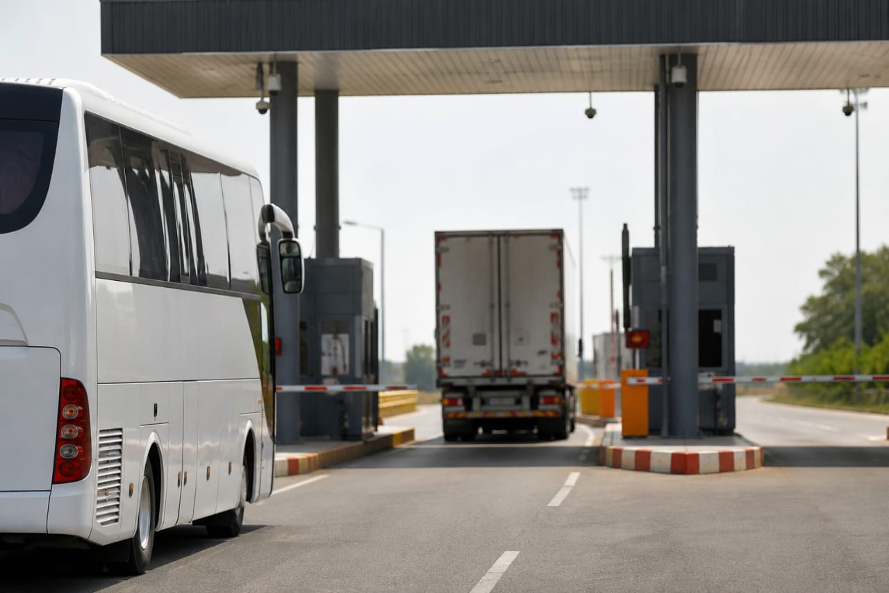 Péages routiers : un allègement tarifaire pour les bus, autocars et véhicules de transport de marchandises