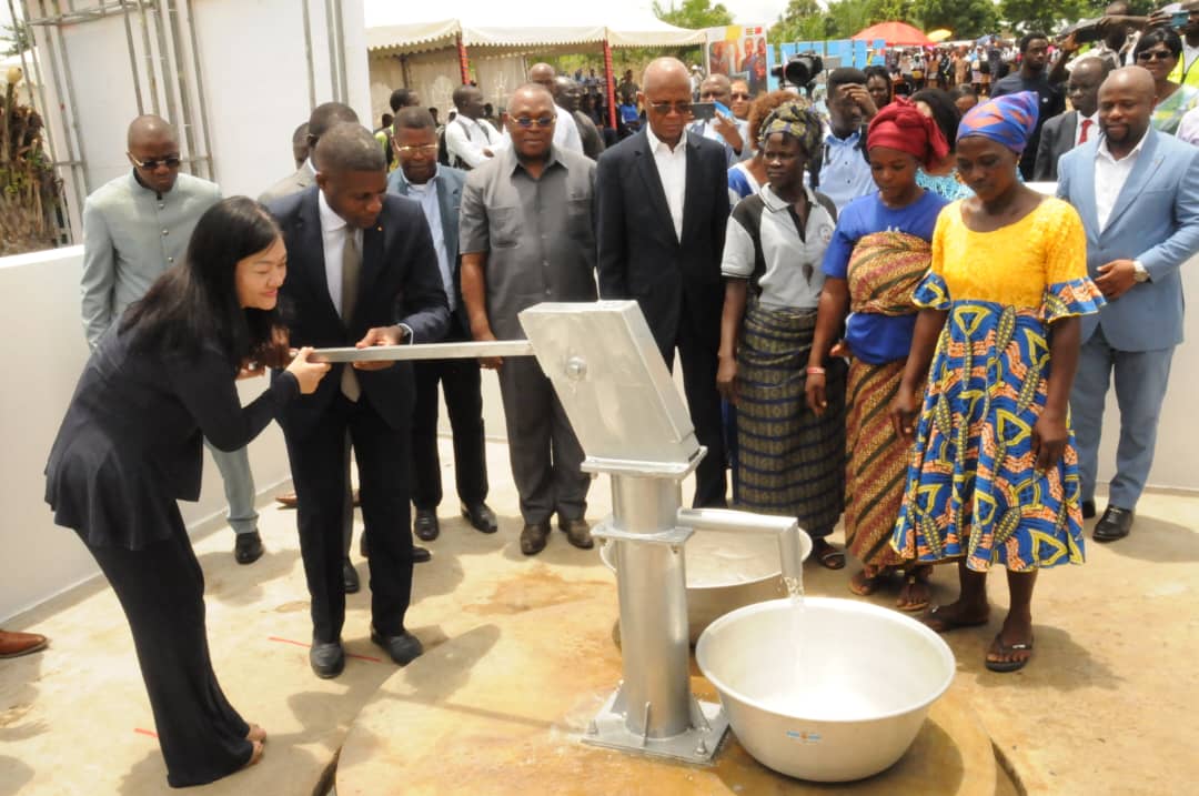 Plateaux : 305 nouveaux forages rapprochent l’eau potable des populations grâce à la coopération Togo-Chine