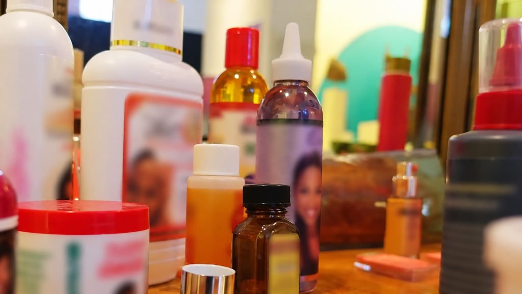 Togo : derrière les étalages de produits éclaircissants, une menace sanitaire sous-estimée ? Qui protège les consommateurs ?