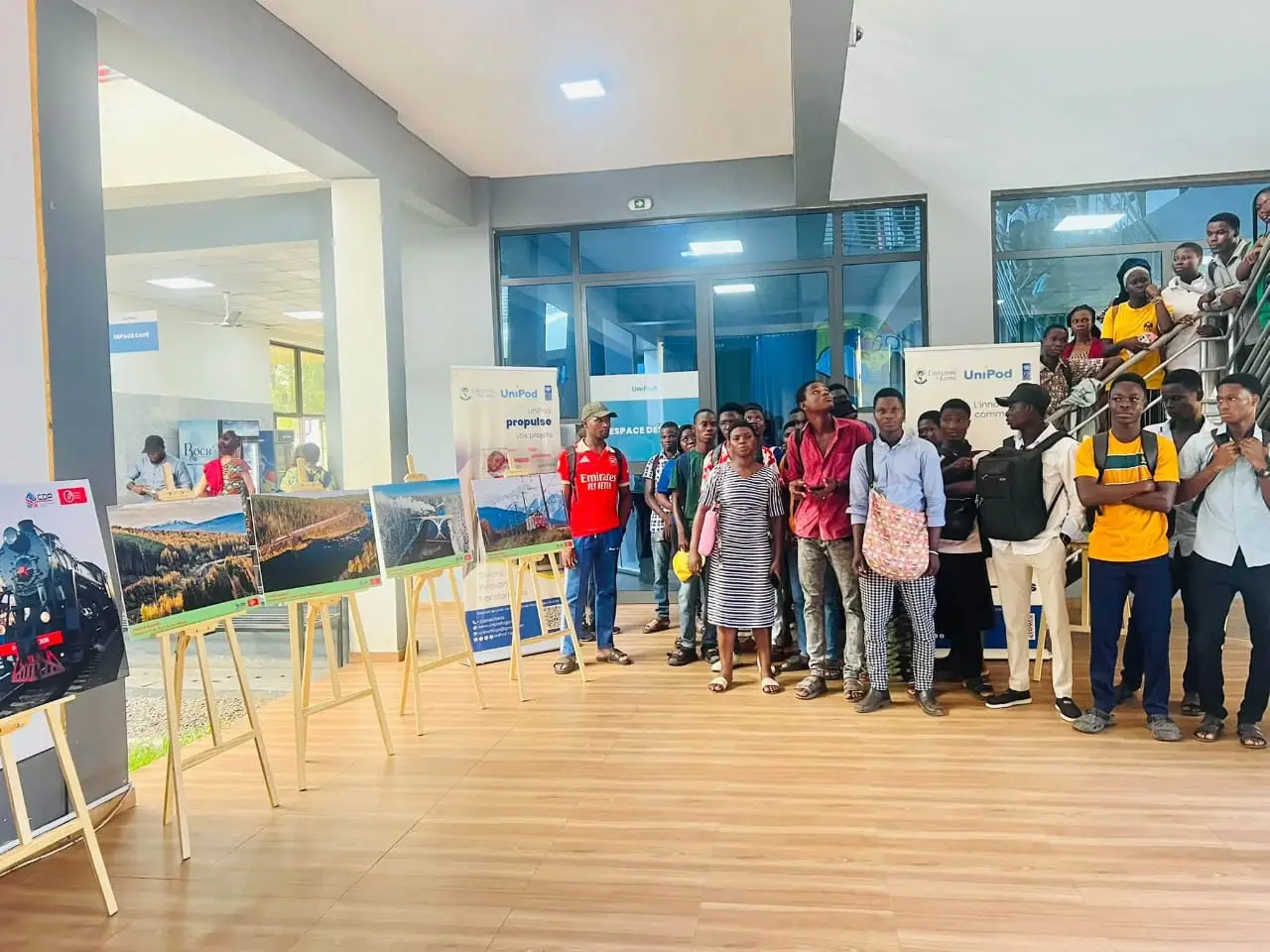Exposition « Les chemins de fer russes » : le patrimoine ferroviaire russe s’invite dans le paysage universitaire togolais